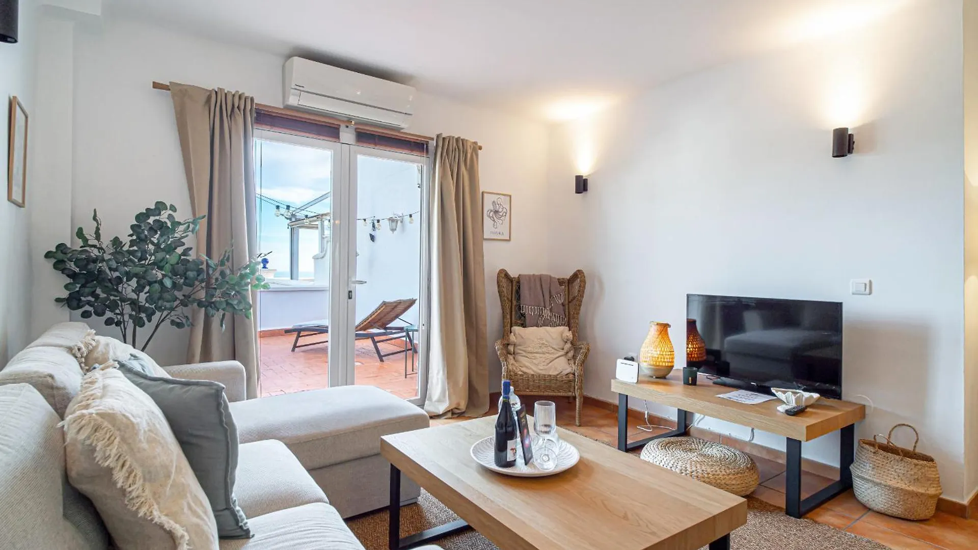 Oasis De Capistrano Rabat 28 By Casasol Apartment Nerja Spain